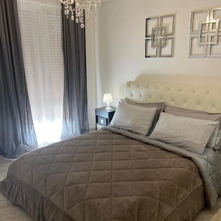 Casa Pepi Apartment Pesaro Ngoại thất bức ảnh